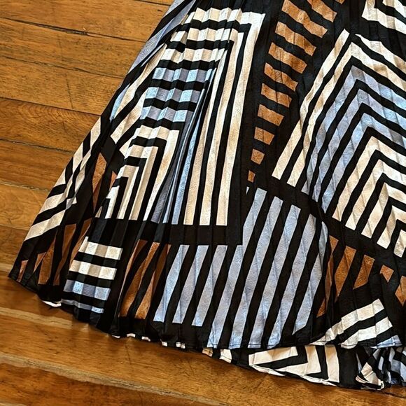 Splash Women’s Blue Brown and White Striped Pleated Maxi Dress Size 10 - Picture 4 of 7